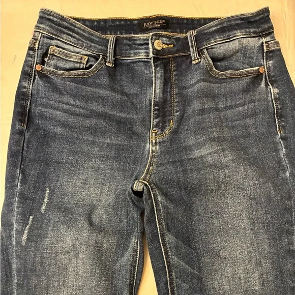 Judy Blue Women's Dark Wash Skinny Fit Jeans with Raw Hem - Picture 2 of 8